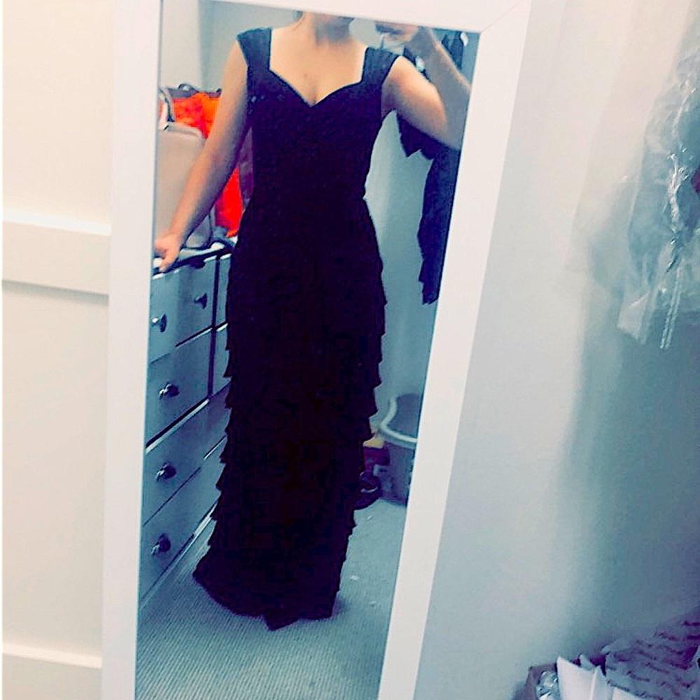 Long Black Formal Evening Dress w Sweetheart Neckline
